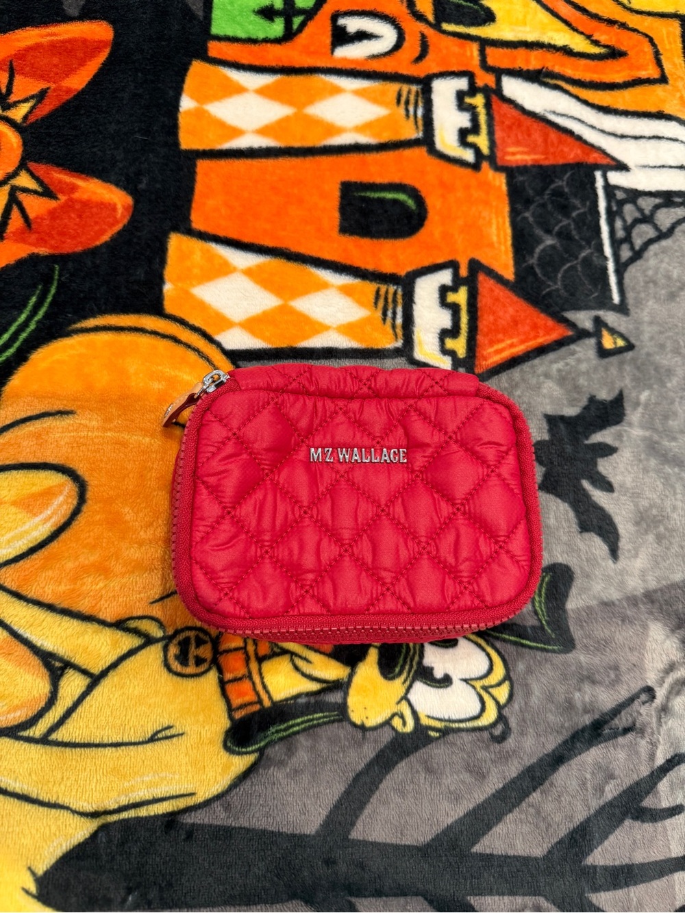 NWOT MZ Wallace Quilted Small Zip Round Pouch in Apple/Mushroom